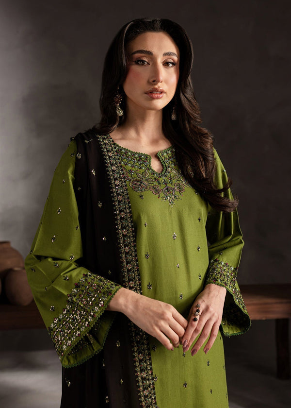 Ezzah (Stitched 3 Pcs)