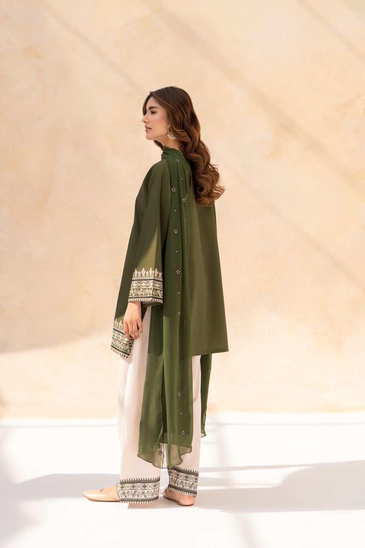 Hoorain (Stitched 3 Pcs)