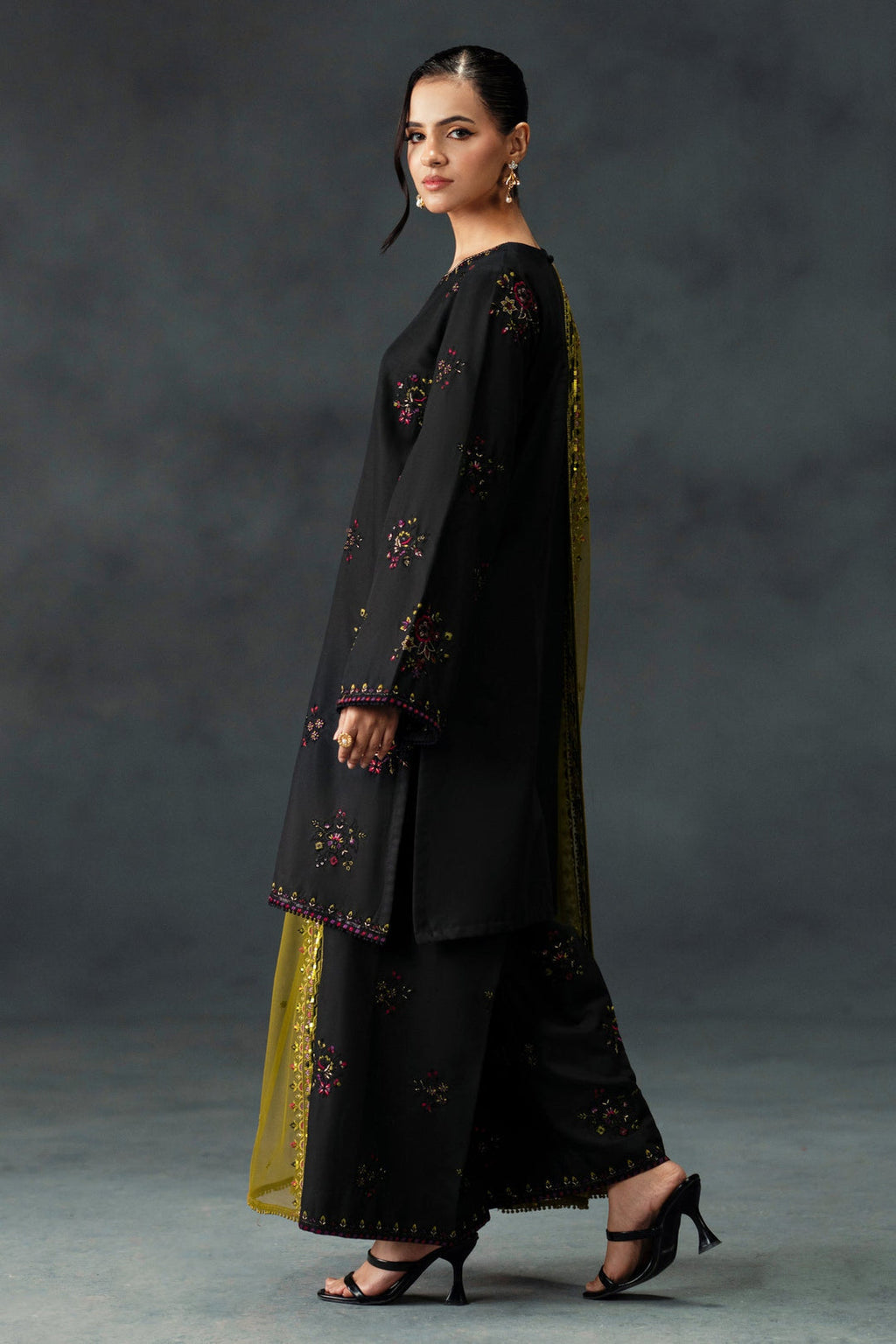Laira (Stitched 3 Pcs)